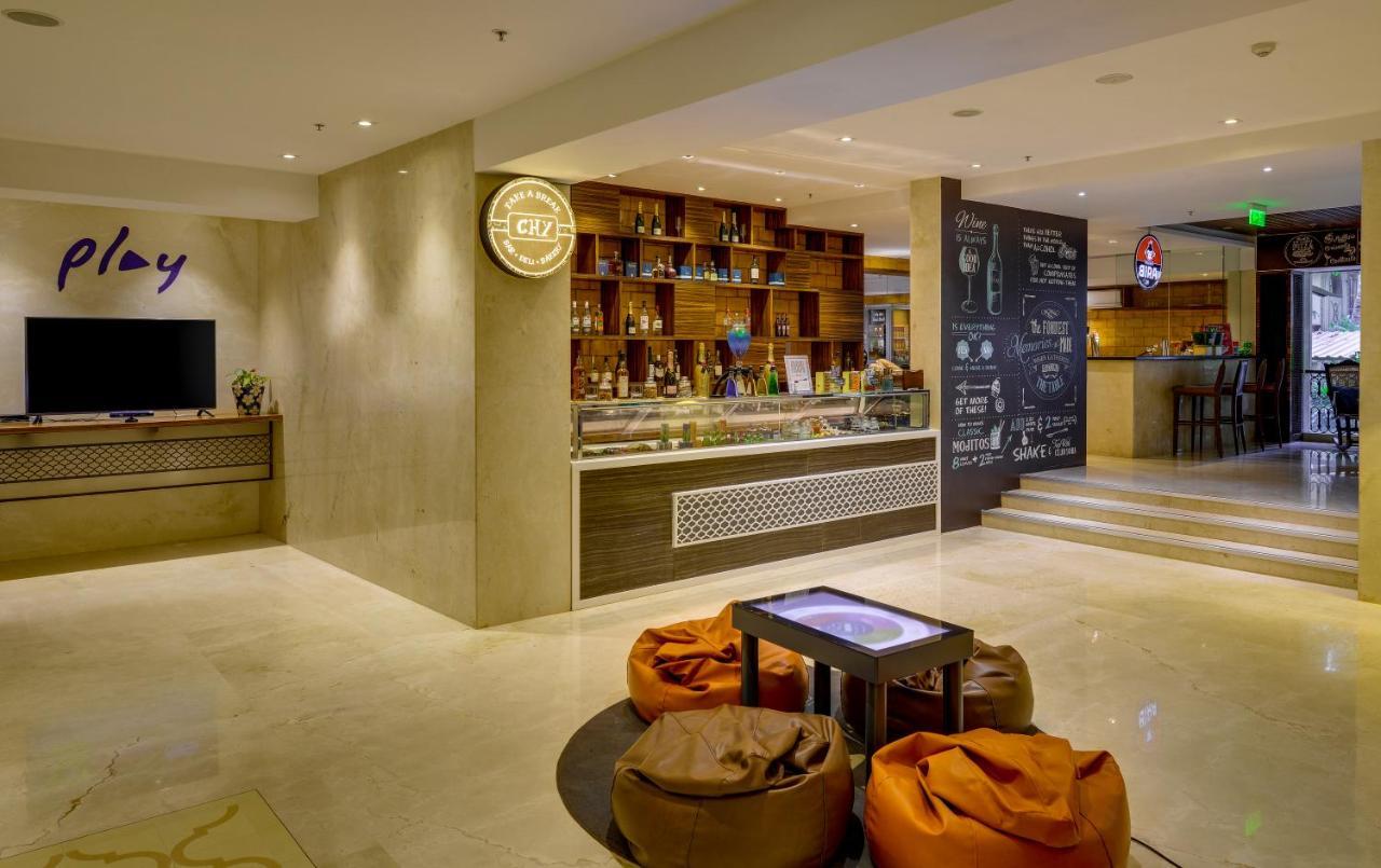 Novotel Goa Resort & Spa Candolim Εξωτερικό φωτογραφία The bar at the lobby